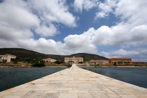 800px-Cala_reale_-_asinara_,sardinia