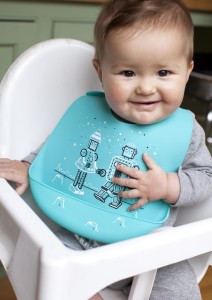 Baby-wearing-buket-bib